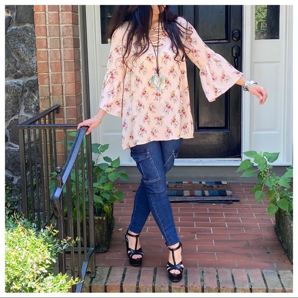 PRETTY ROSE FLORAL BELL SLEEVES TIE UP BLOUSE - Picture 6 of 9